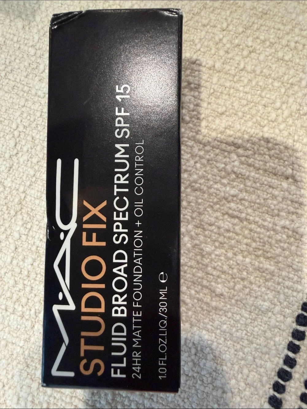 MAC Cosmetics Studio Fix Fluid Broad Spectrum SPF 15 - NC44